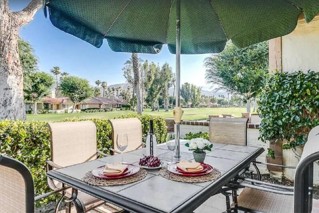 Private Country Club Condo On Awesome Golf Course! Palm Desert Kültér fotó