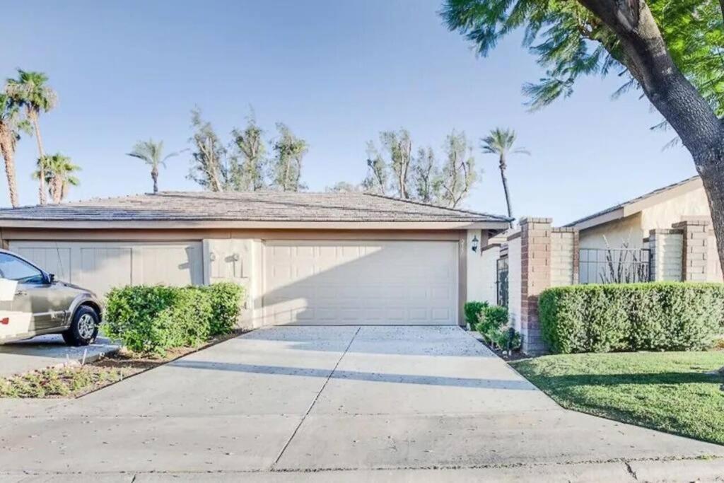 Private Country Club Condo On Awesome Golf Course! Palm Desert Kültér fotó
