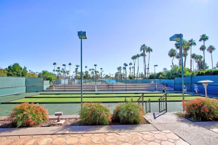 Private Country Club Condo On Awesome Golf Course! Palm Desert Kültér fotó