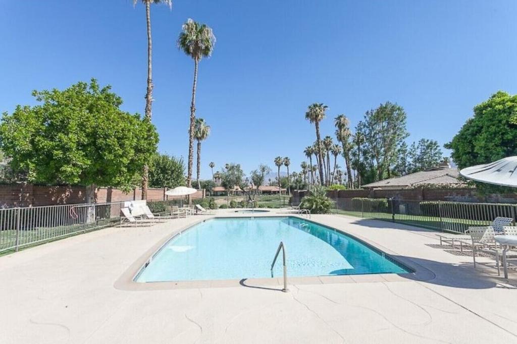 Private Country Club Condo On Awesome Golf Course! Palm Desert Kültér fotó